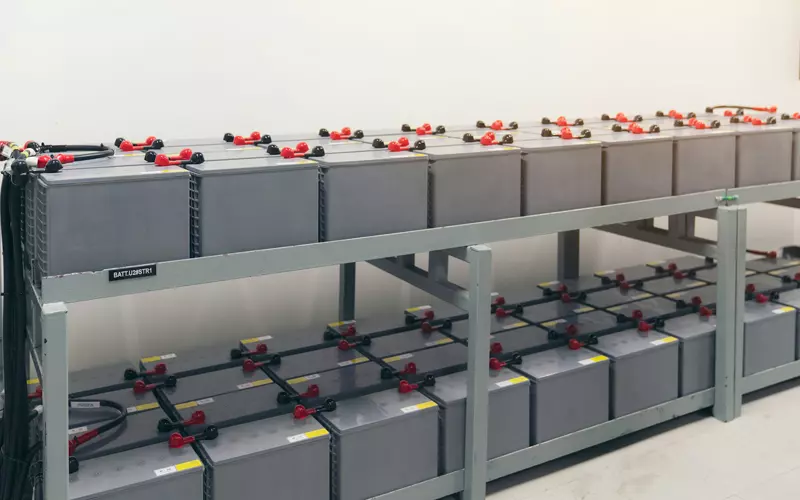 Battery energy storage system for solar backup